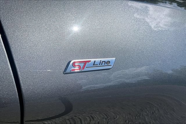 Used 2025 Ford Explorer ST-Line w/ ST-Line Street Pack AWD/4WD image 12
