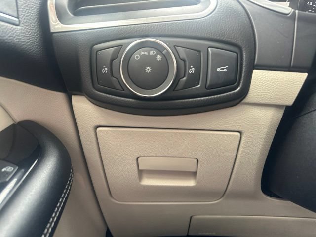 Used 2017 Ford Edge Titanium w/ Technology Package AWD/4WD image 12