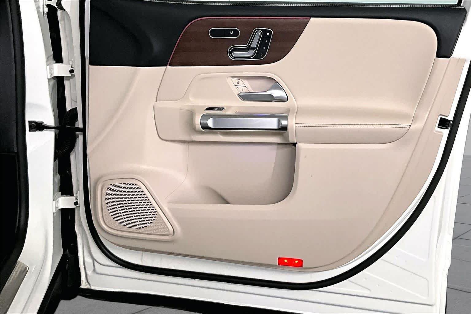 Certified 2022 Mercedes-Benz GLB 250 4MATIC image 23