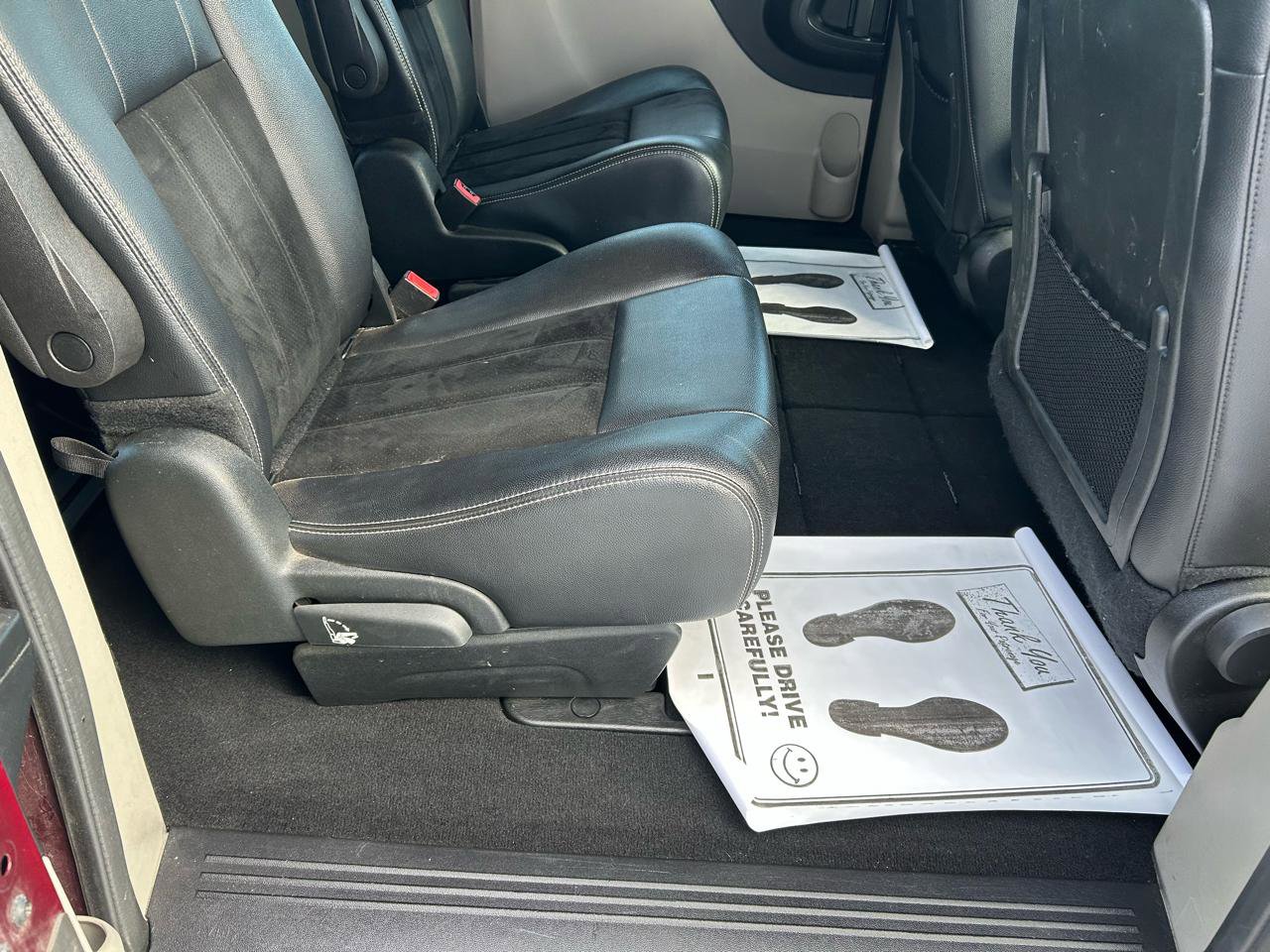 Used 2018 Dodge Grand Caravan SXT image 11