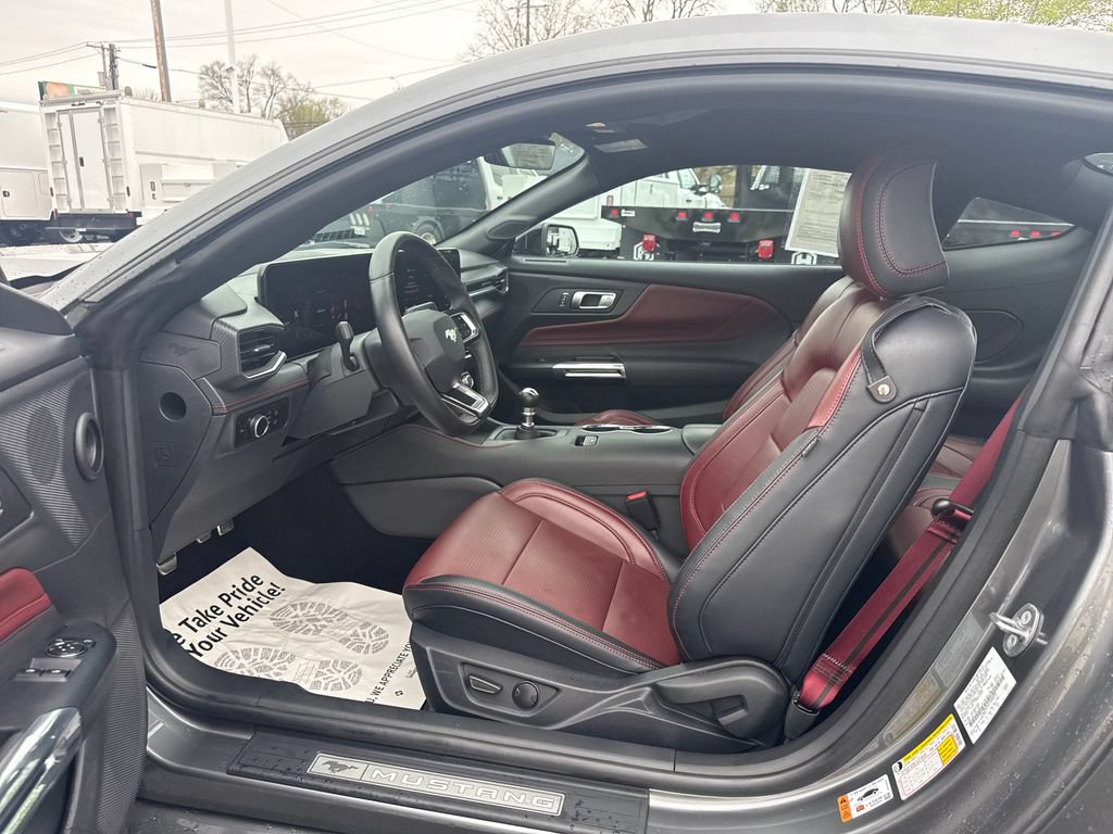 Used 2025 Ford Mustang GT Premium RWD image 18