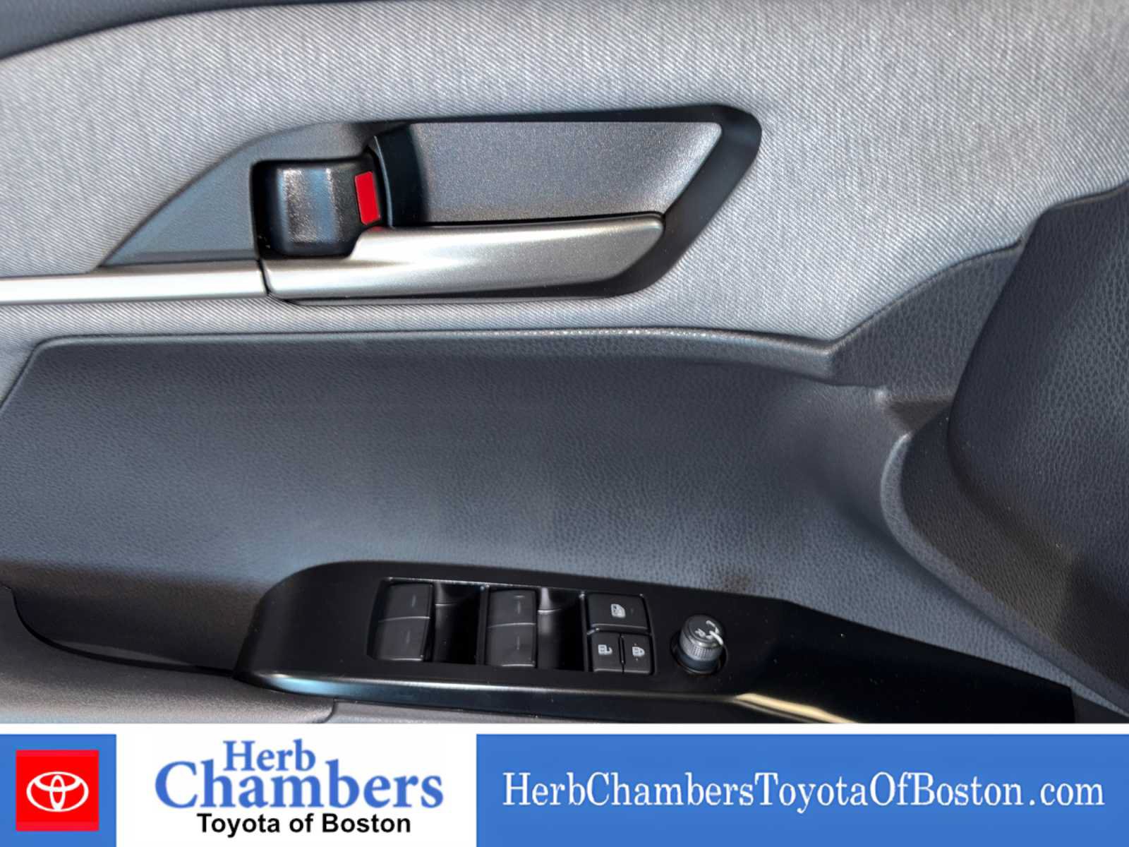 Used 2026 Toyota Camry LE w/ Convenience Package FWD image 14
