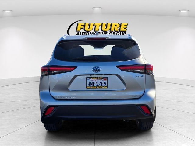 Used 2021 Toyota Highlander XLE image 7