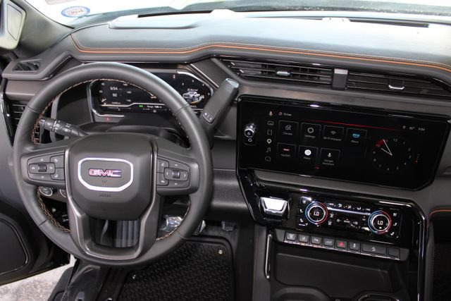 Used 2025 GMC Sierra 2500 AT4 w/ AT4 Premium Plus Package AWD/4WD image 24
