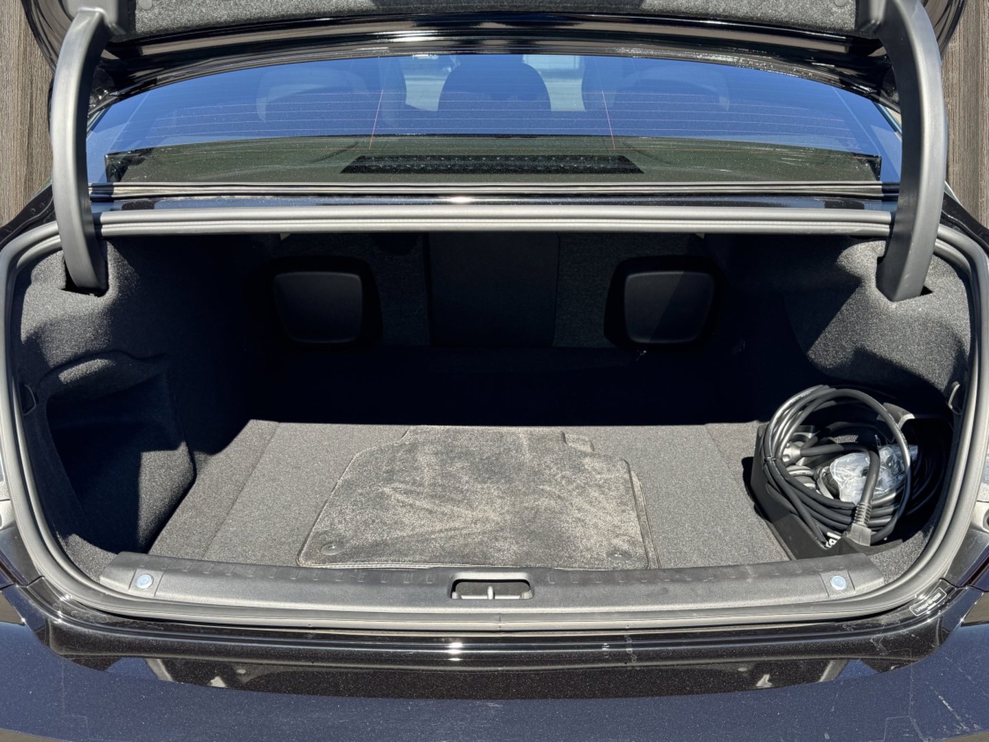 Used 2024 Volvo S90 T8 Ultimate w/ Lounge Package image 34