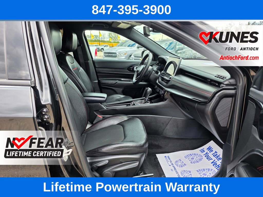 Used 2024 Jeep Compass Trailhawk AWD/4WD image 29