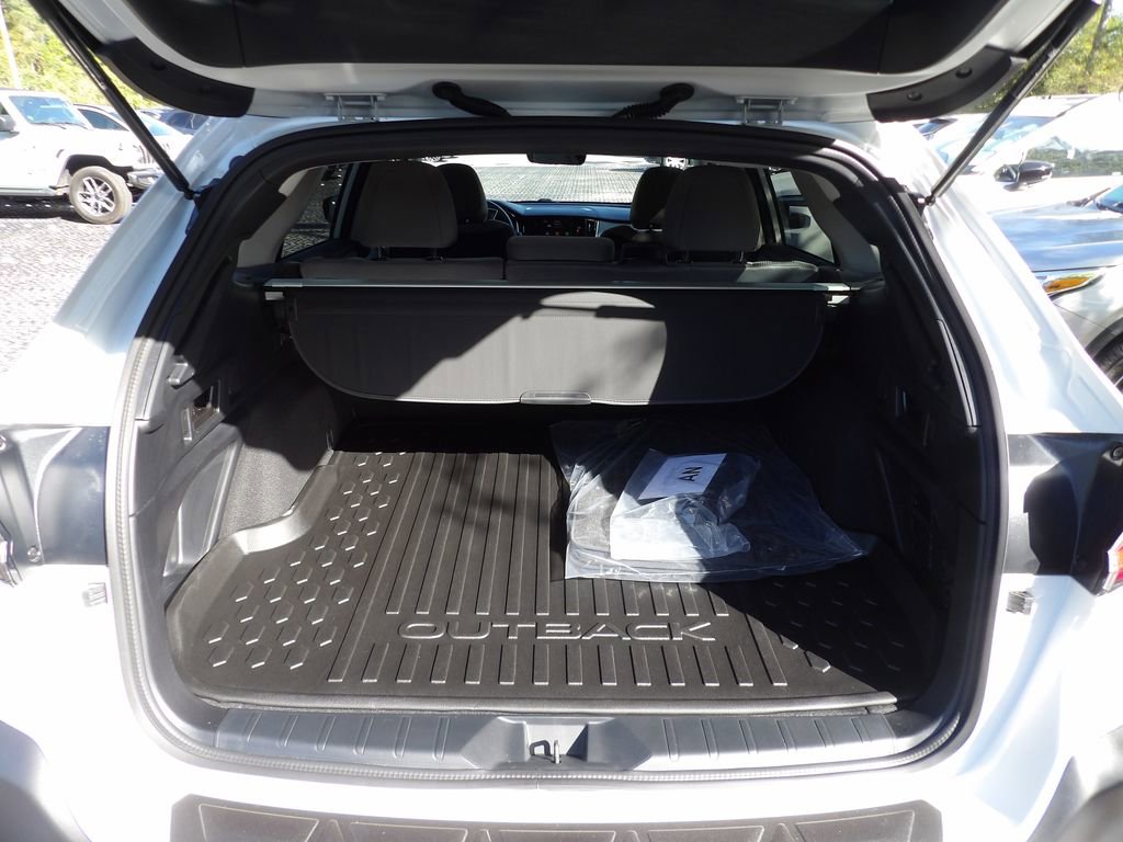 Used 2025 Subaru Outback Premium w/ Popular Package #1 image 23