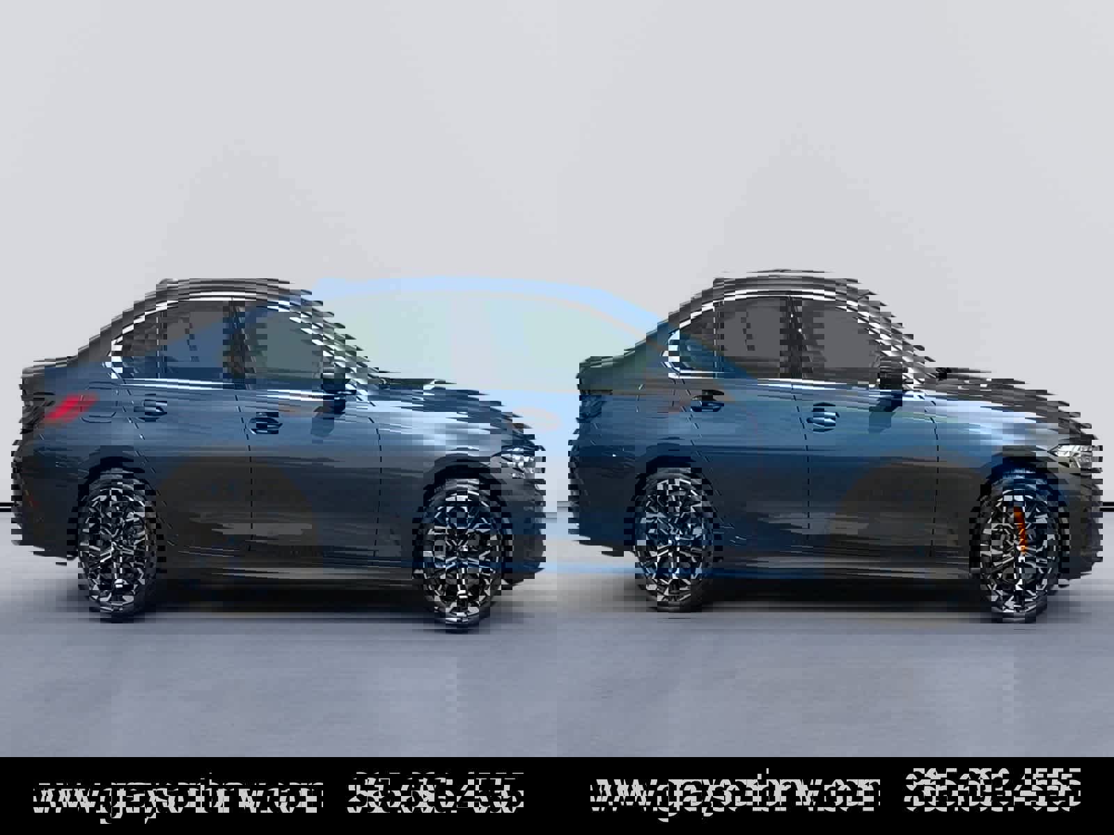 Used 2025 BMW 330i xDrive Sedan w/ Premium Package image 2