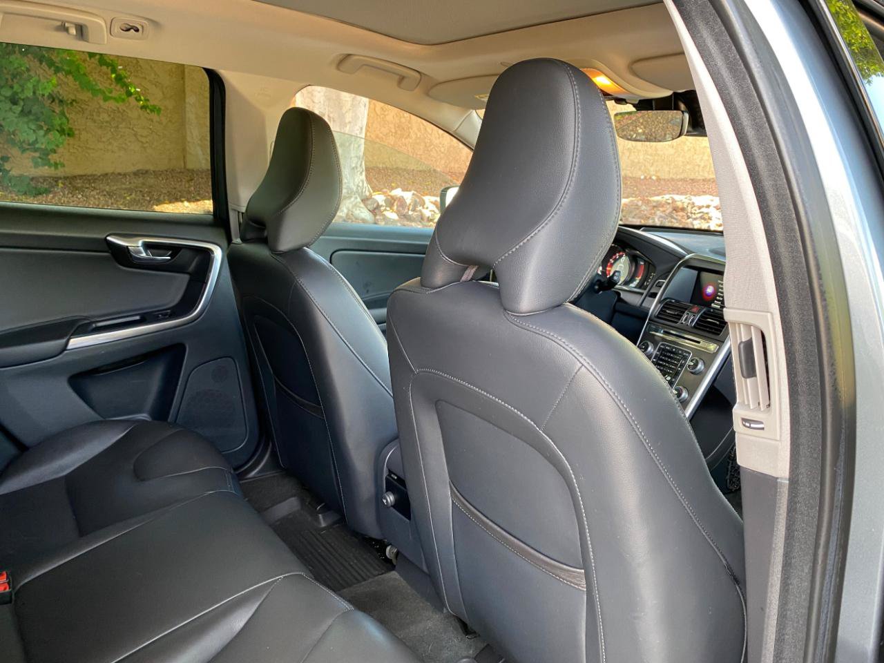 Used 2016 Volvo XC60 T6 Platinum FWD image 49
