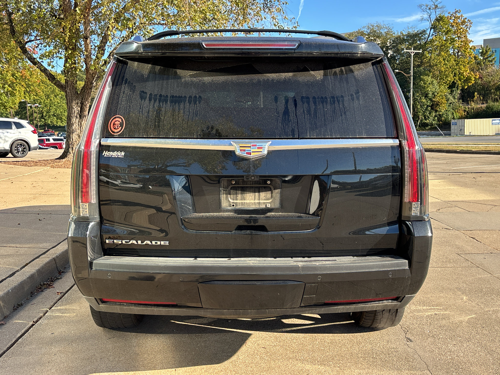 Used 2018 Cadillac Escalade Premium Luxury AWD/4WD image 7