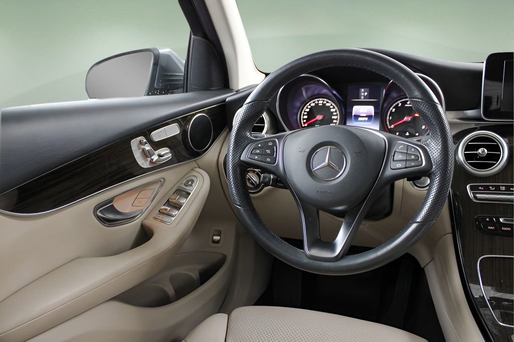 Used 2019 Mercedes-Benz GLC 300 image 15