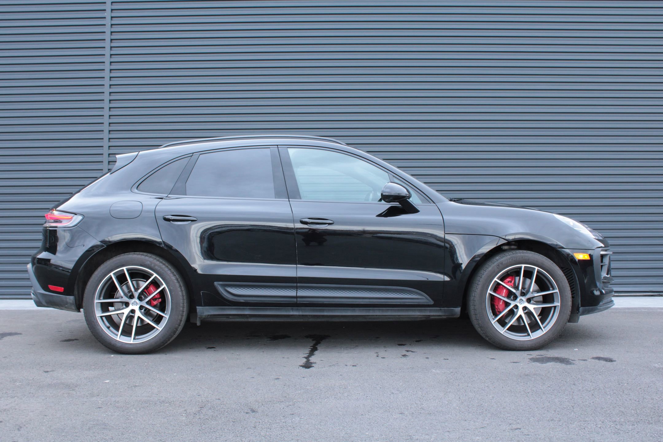 Certified 2023 Porsche Macan S image 9