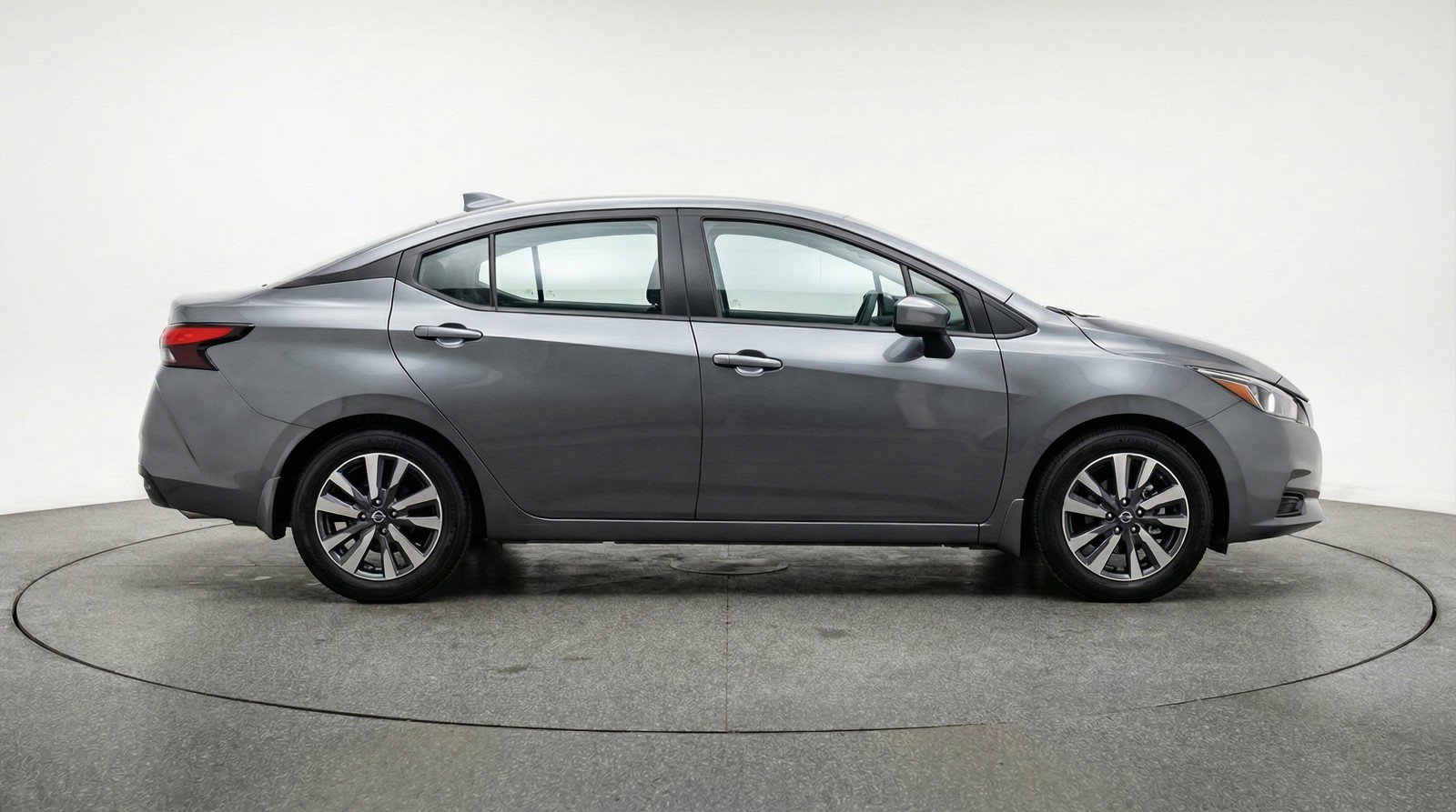 Used 2025 Nissan Versa SV image 11