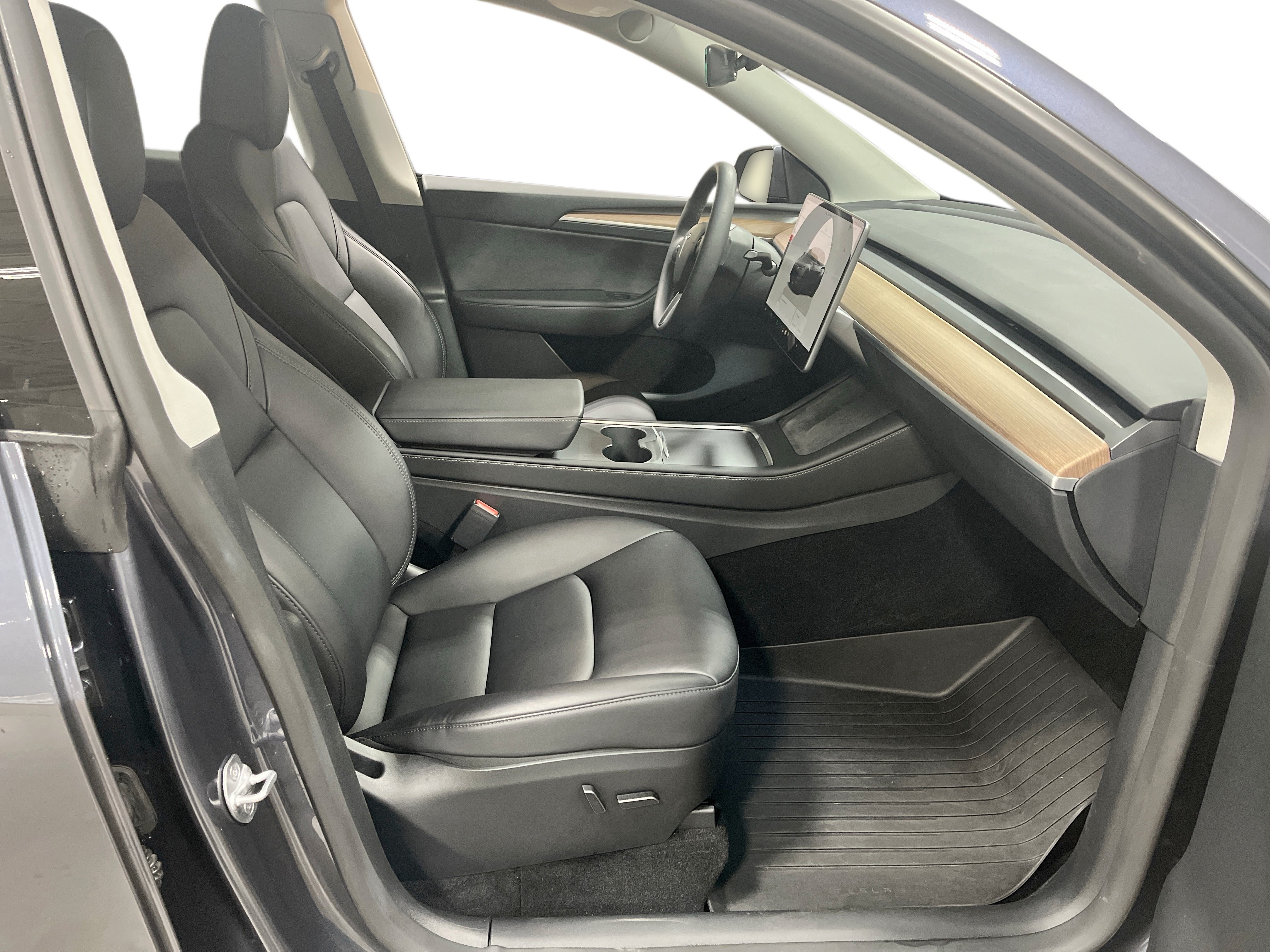 Certified 2023 Tesla Model Y Performance AWD/4WD image 13