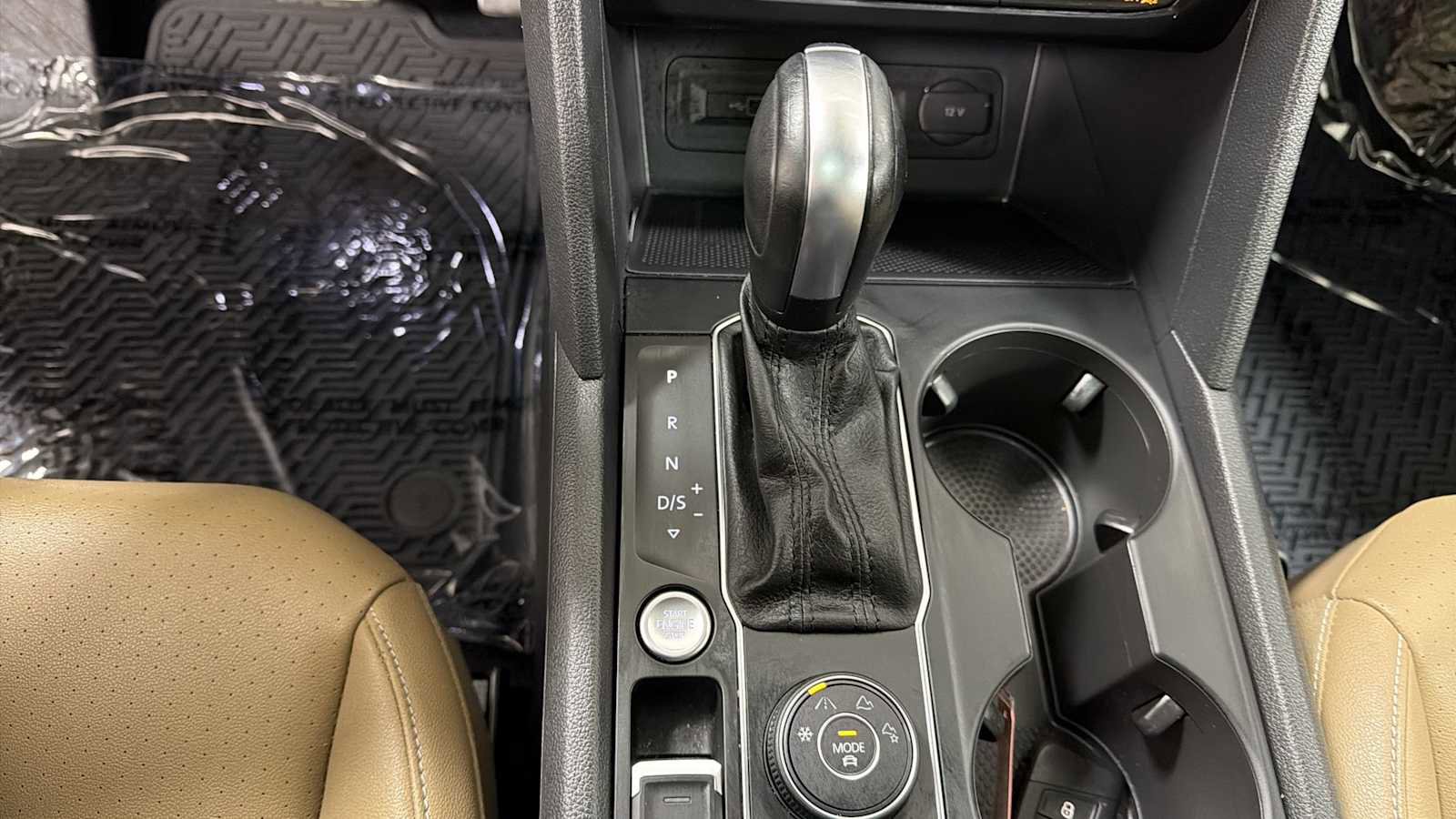 Used 2020 Volkswagen Atlas Cross Sport SE image 21