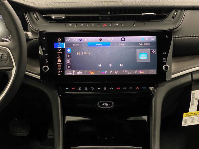 New 2026 Jeep Grand Cherokee Altitude image 9