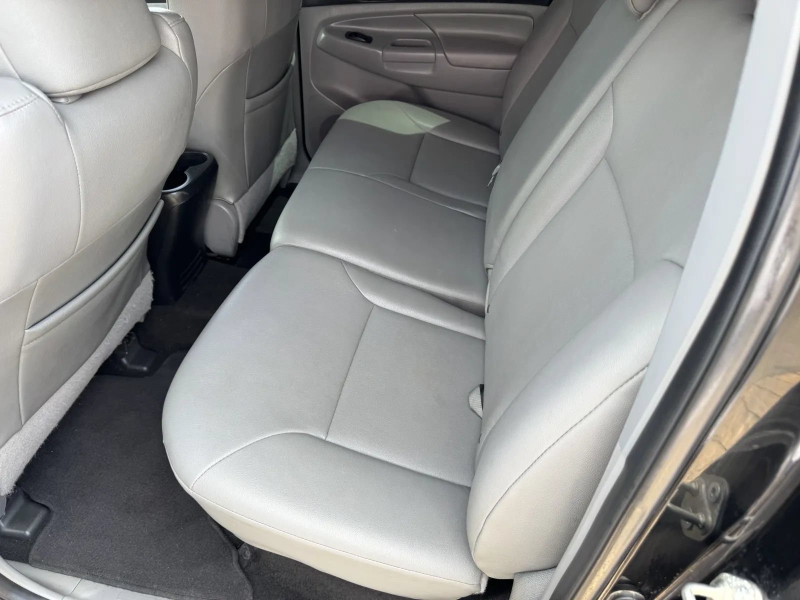 Used 2014 Toyota Tacoma 4x4 Double Cab w/ Limited Package image 35