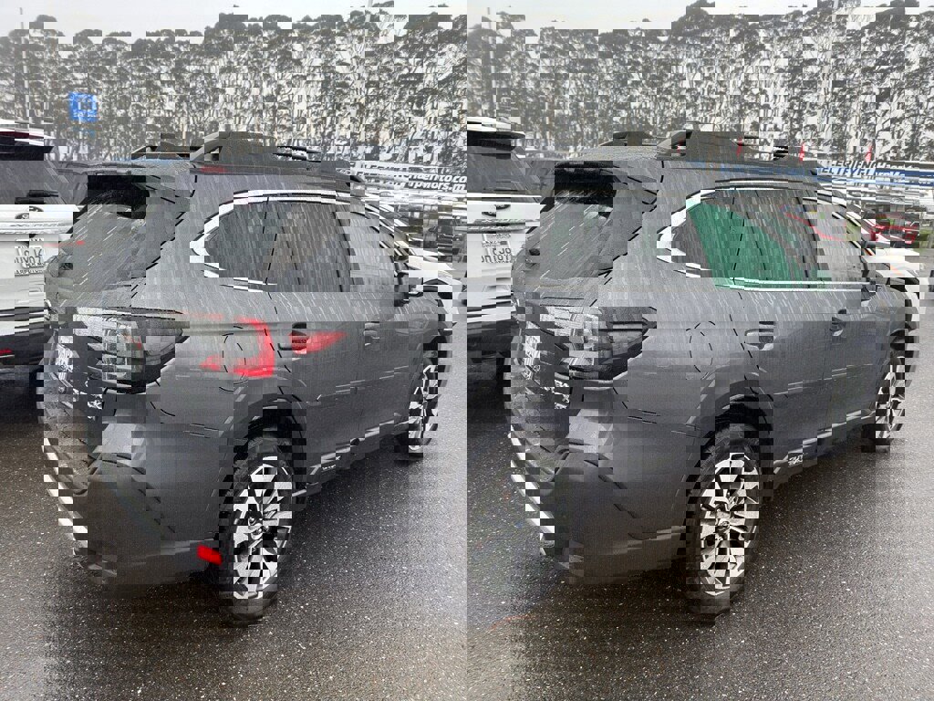 Used 2023 Subaru Outback Limited XT image 5