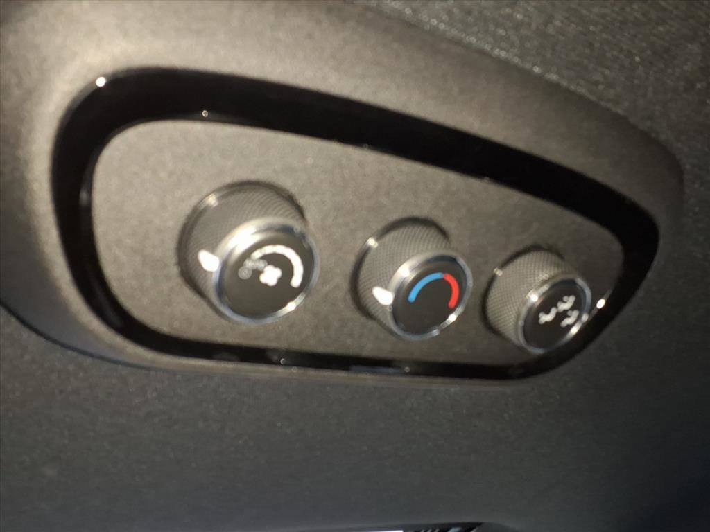 Used 2023 Dodge Durango GT image 32