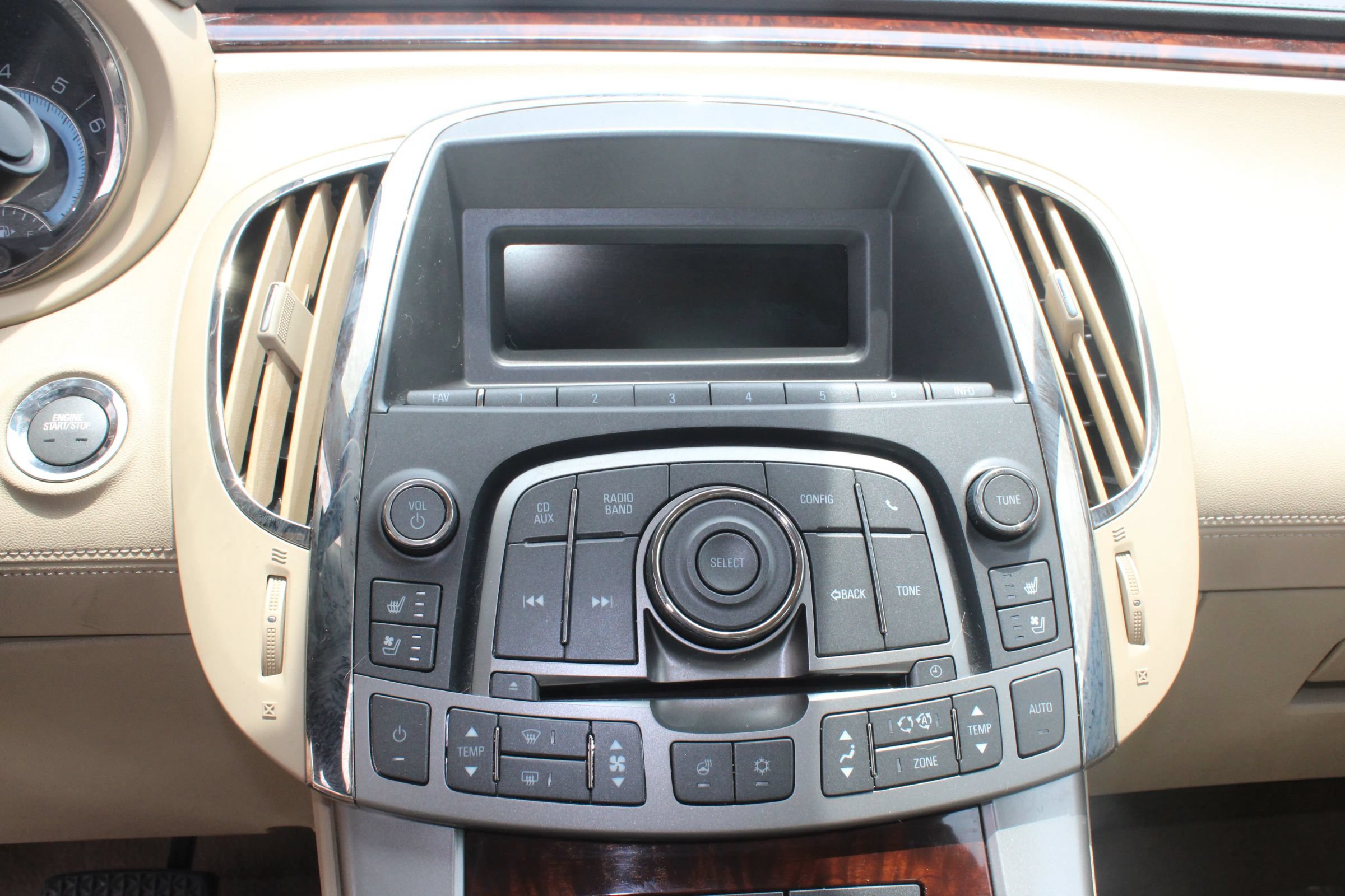 Used 2011 Buick LaCrosse CXS FWD image 16