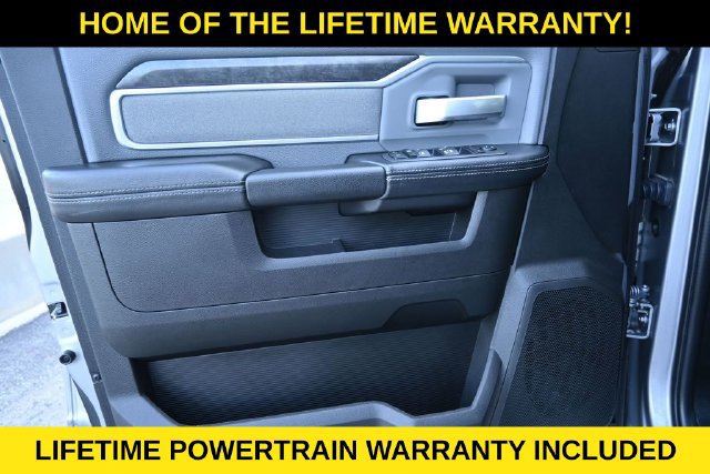 Used 2022 RAM 2500 Big Horn AWD/4WD image 2