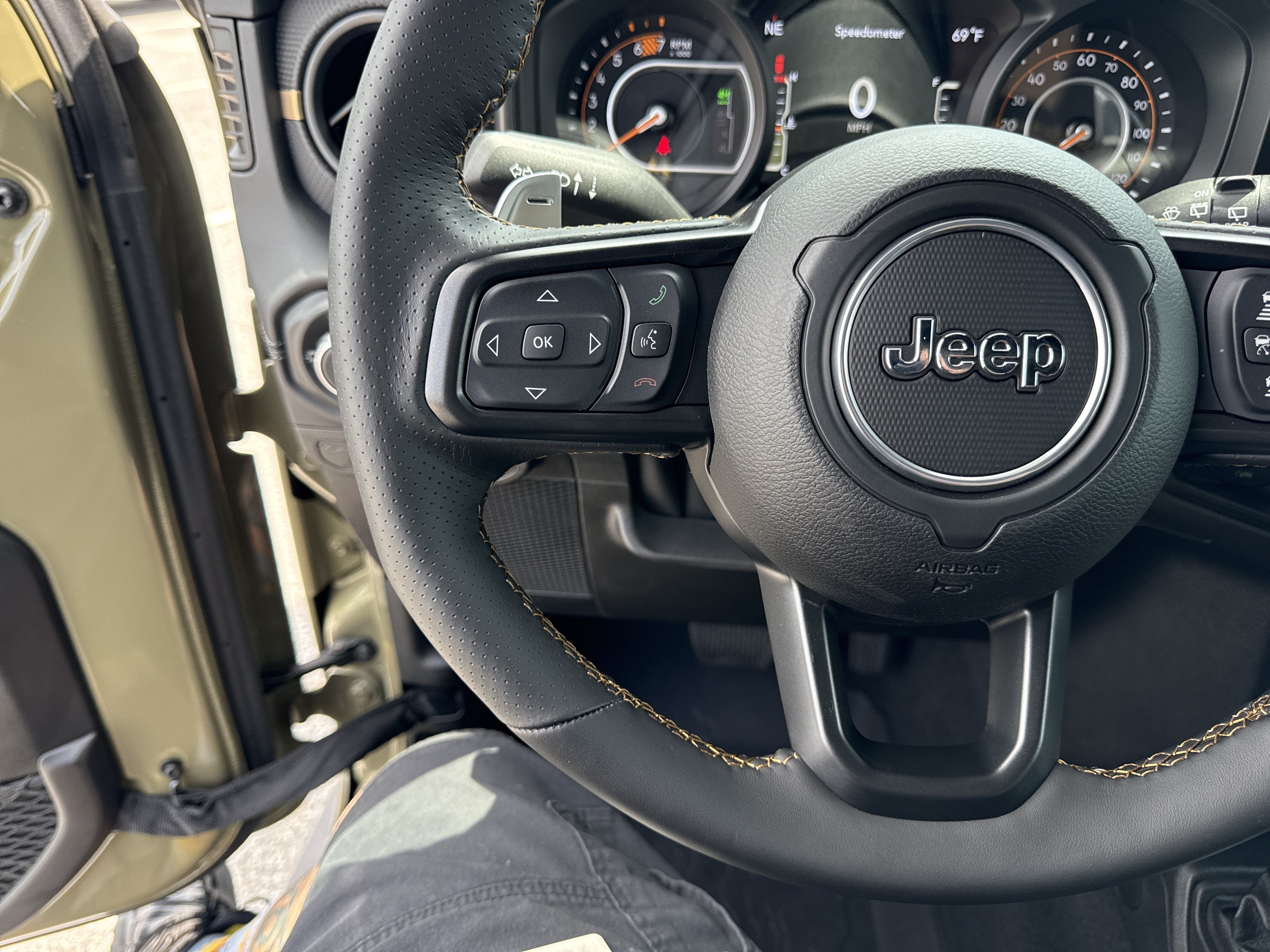 Certified 2025 Jeep Wrangler Unlimited Rubicon 392 AWD/4WD image 18