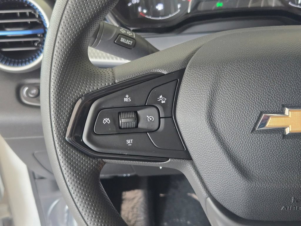 New 2026 Chevrolet Trax LS w/ LS Convenience Package FWD image 25