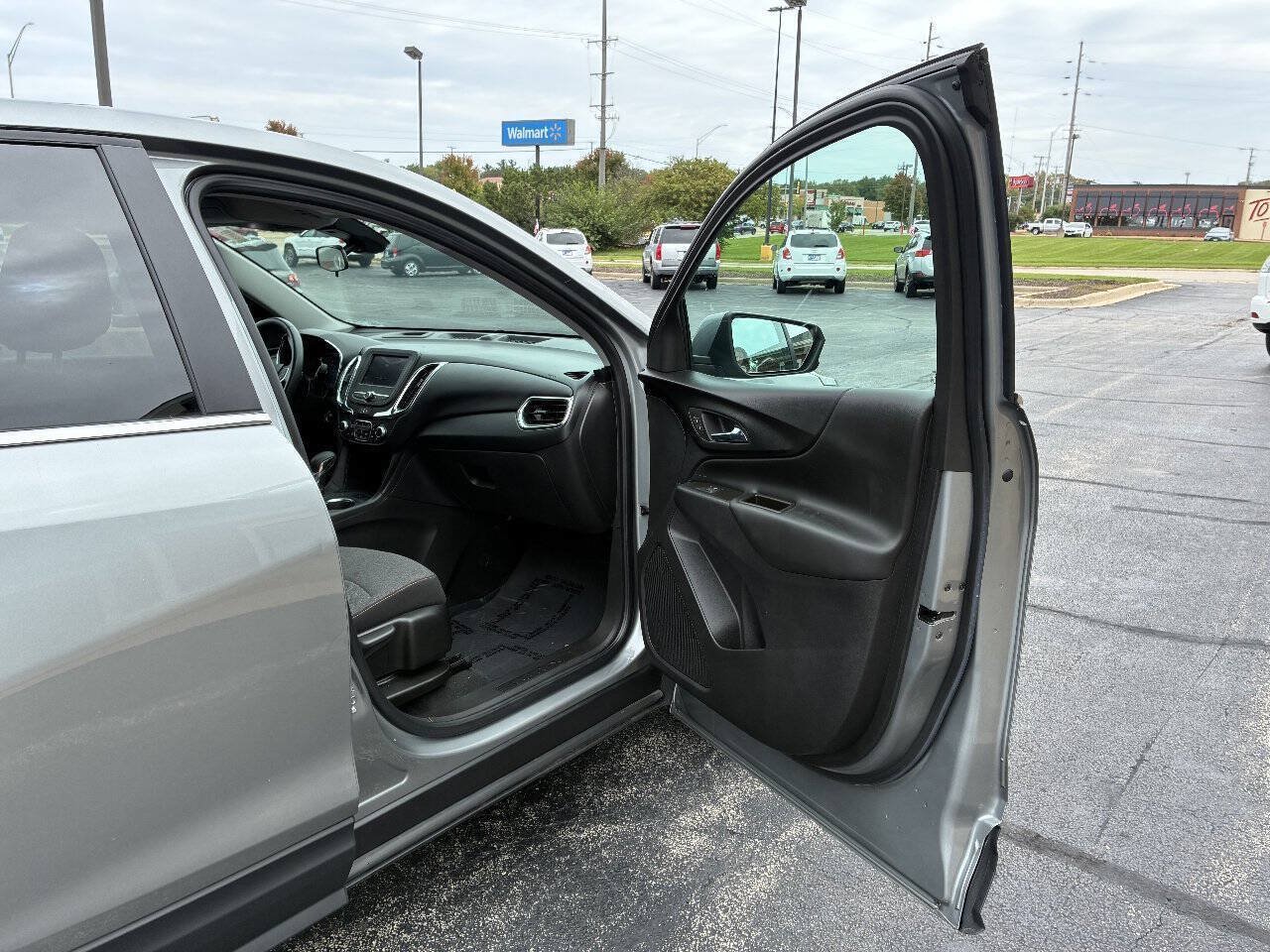 Used 2023 Chevrolet Equinox LT AWD/4WD image 22