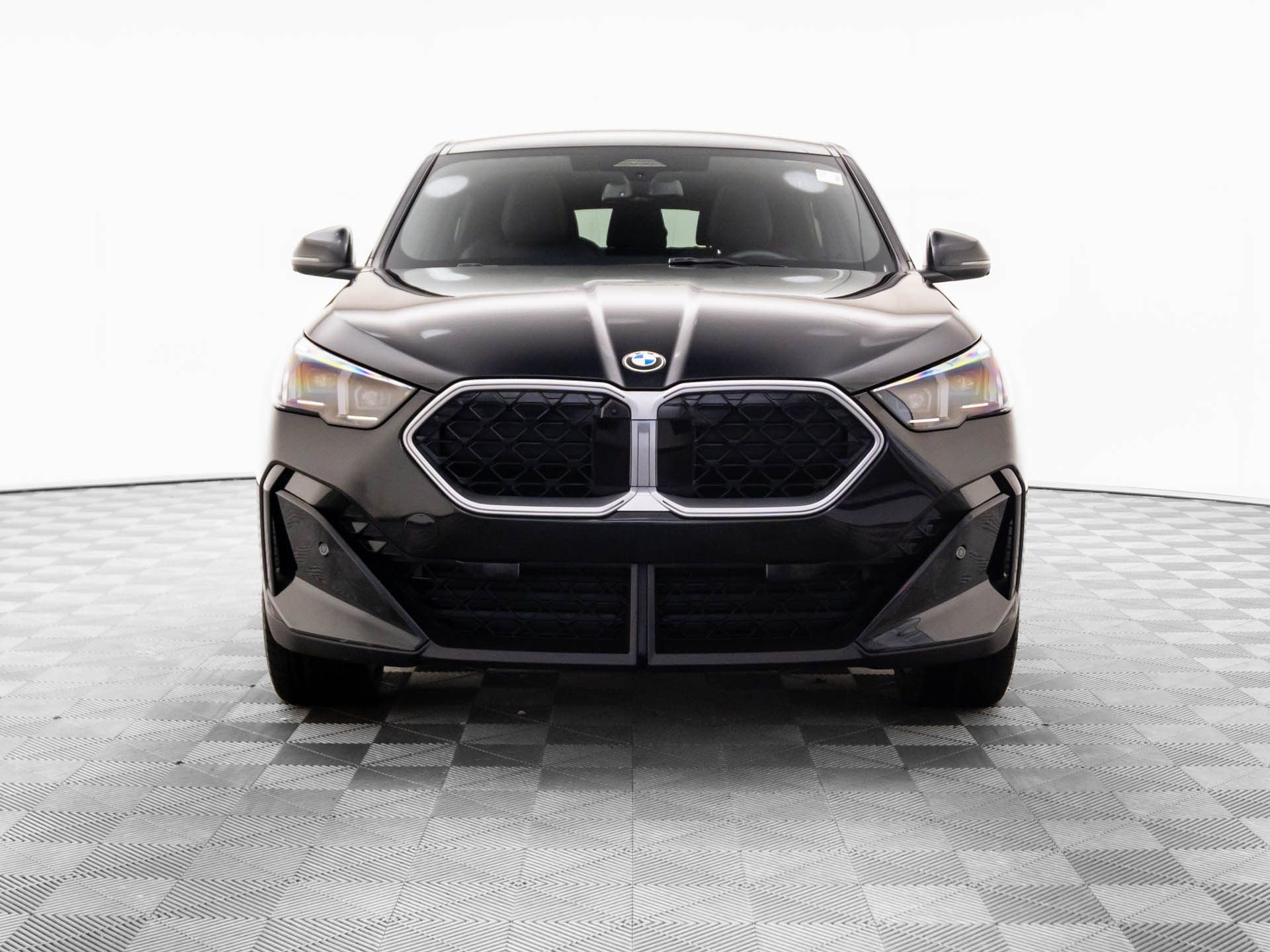Certified 2025 BMW X2 xDrive28i w/ Premium Package image 9