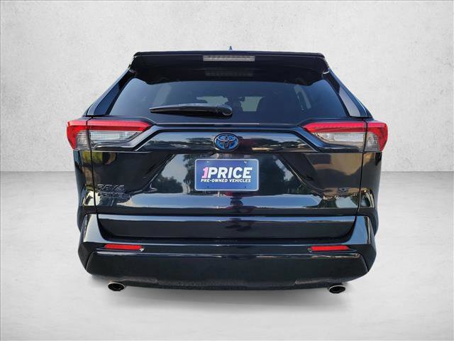 Used 2021 Toyota RAV4 SE w/ Weather & Moonroof Package AWD/4WD image 6
