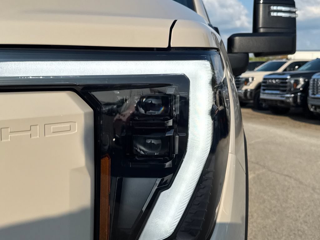 New 2026 GMC Sierra 2500 AT4 w/ AT4 Premium Plus Package AWD/4WD image 10