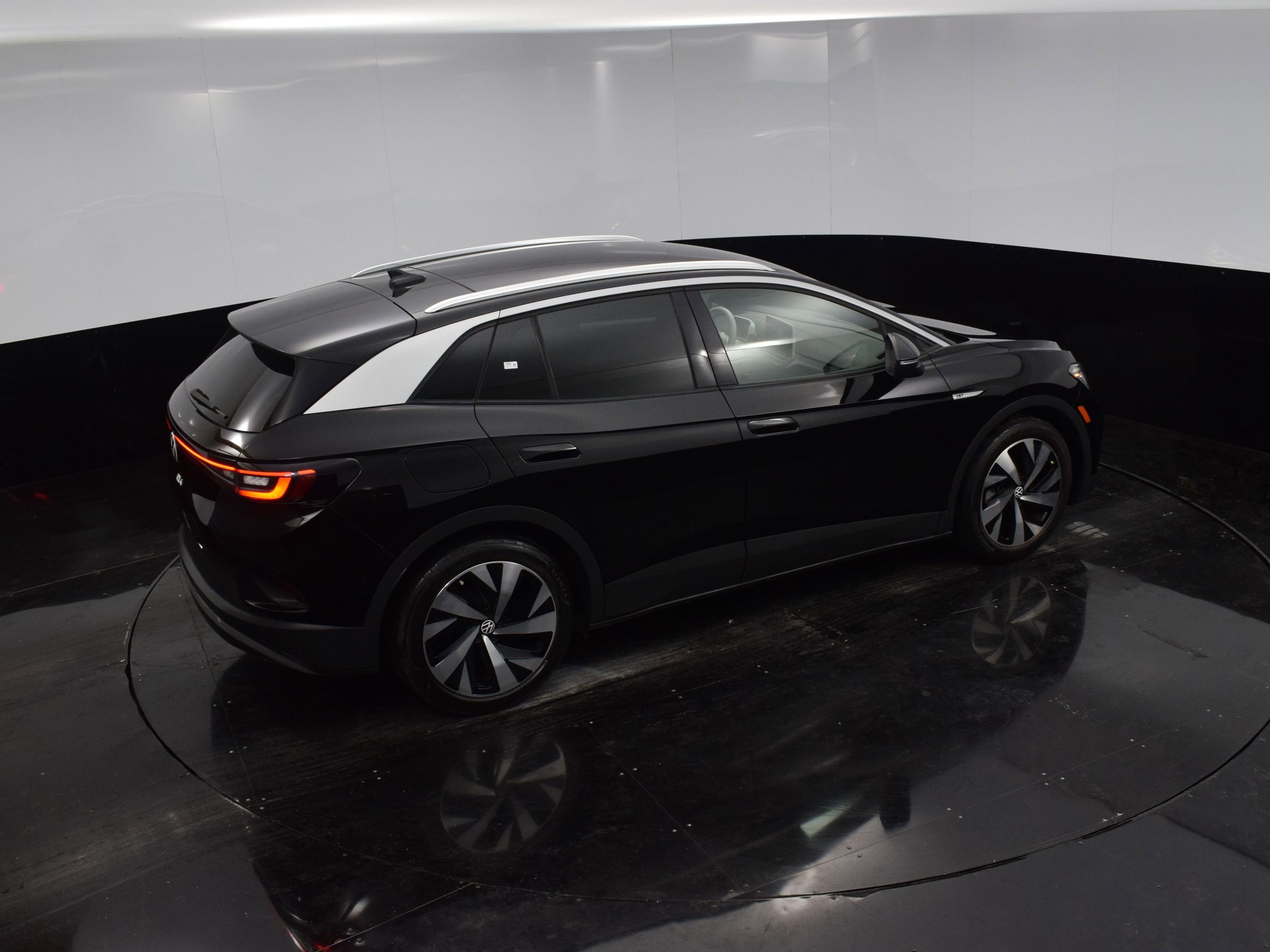 Used 2021 Volkswagen ID.4 1st Edition w/ ID.4 Protection Package image 31