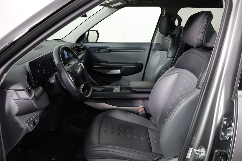 Used 2024 Kia EV9 Wind AWD/4WD image 14