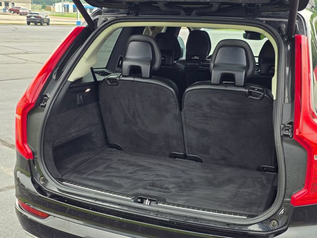 Used 2022 Volvo XC90 T5 Momentum AWD/4WD image 12