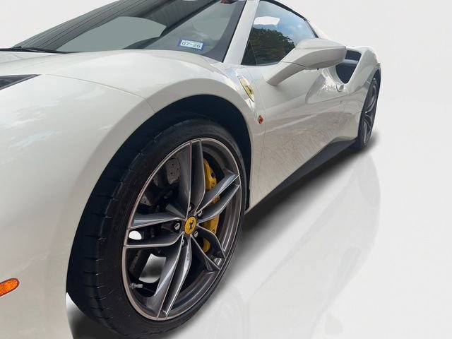 Used 2017 Ferrari 488 Spider image 17