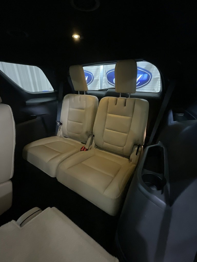 Used 2017 Ford Explorer Limited w/ Equipment Group 301A image 10