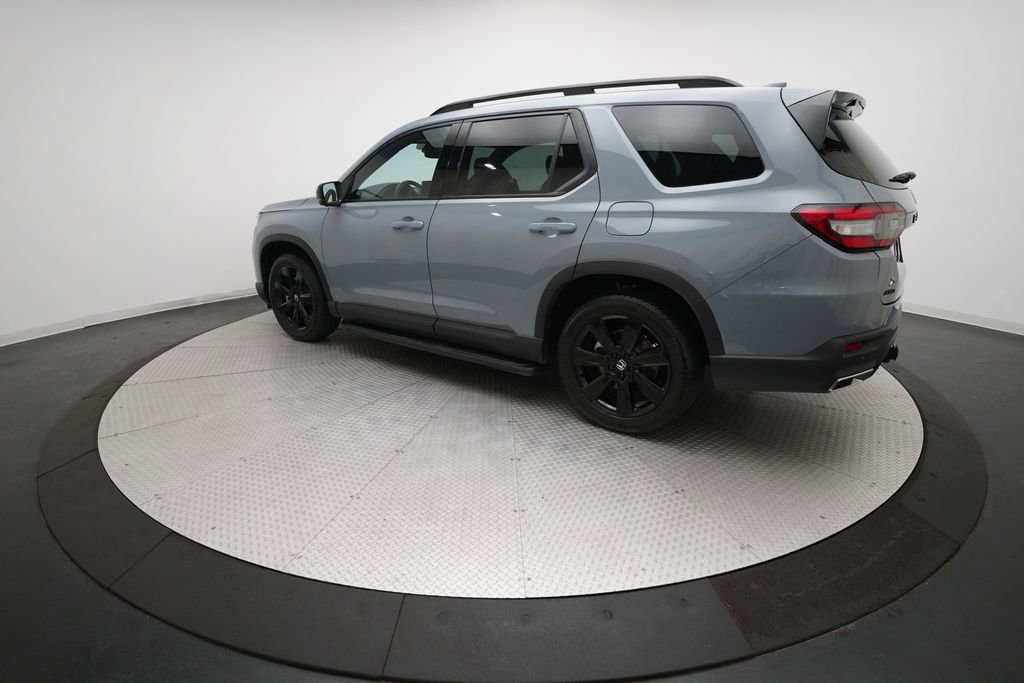 Certified 2025 Honda Pilot Black Edition image 35