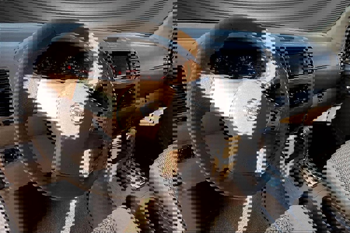 Used 2008 Nissan Frontier SE w/ SE Value Truck Pkg image 8