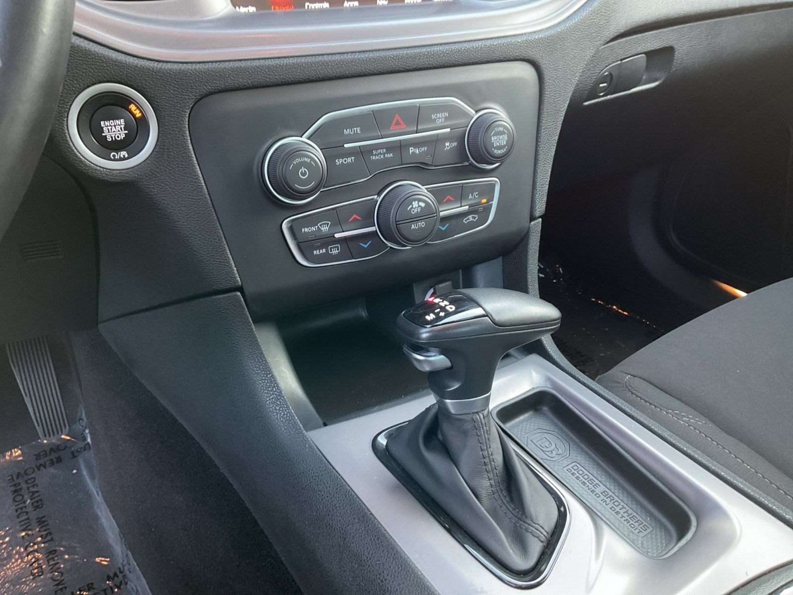 Used 2023 Dodge Charger SXT w/ Blacktop Package AWD/4WD image 38