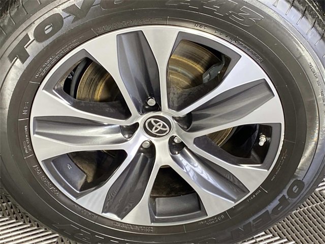 Used 2023 Toyota Highlander XLE image 31