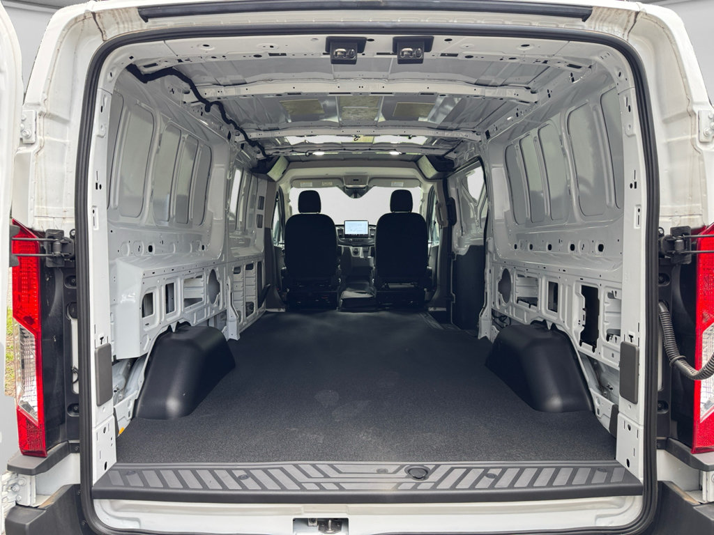 Used 2024 Ford E-Transit Low Roof RWD image 25