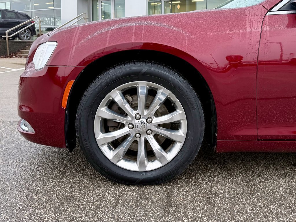 Used 2017 Chrysler 300 Limited w/ Value Package image 32