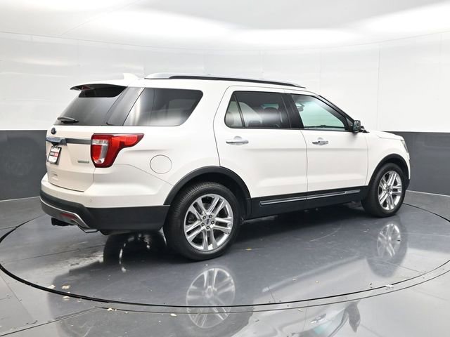 Used 2017 Ford Explorer Limited image 3