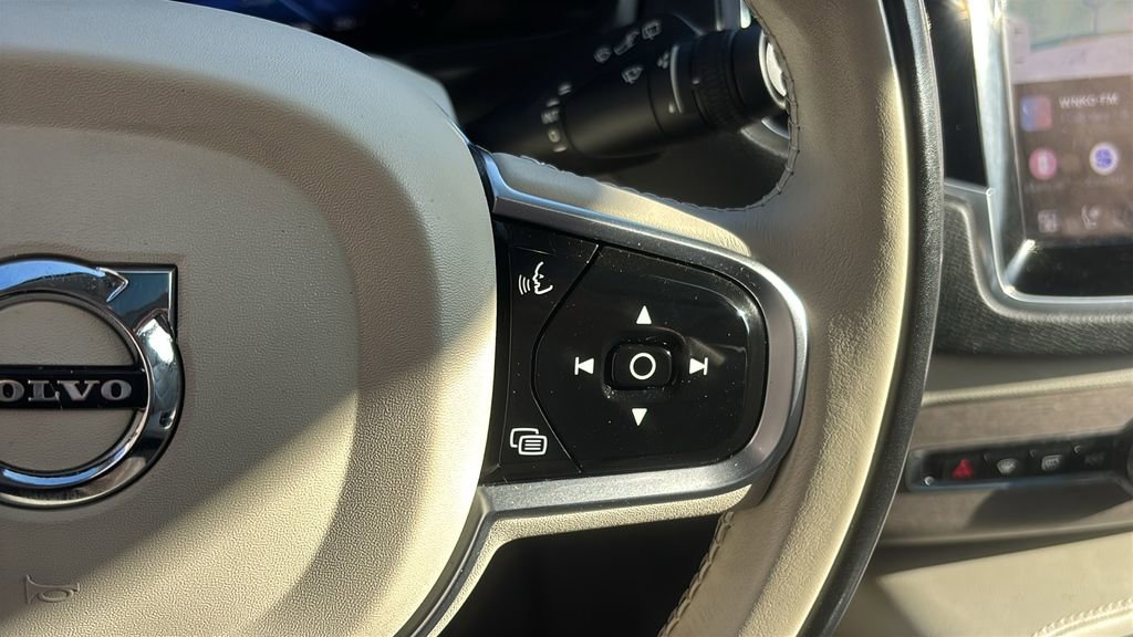 Used 2023 Volvo XC90 B5 Plus w/ Protection Package Premier image 17