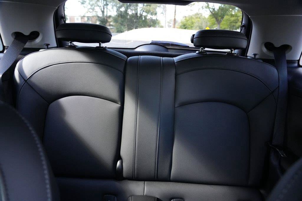 Used 2024 MINI Cooper SE FWD image 13