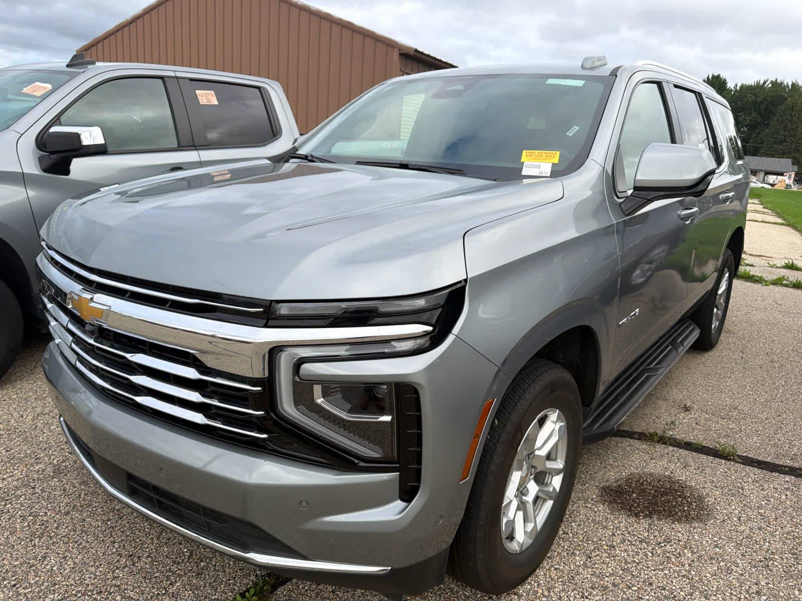 Used 2025 Chevrolet Tahoe LT AWD/4WD image 1