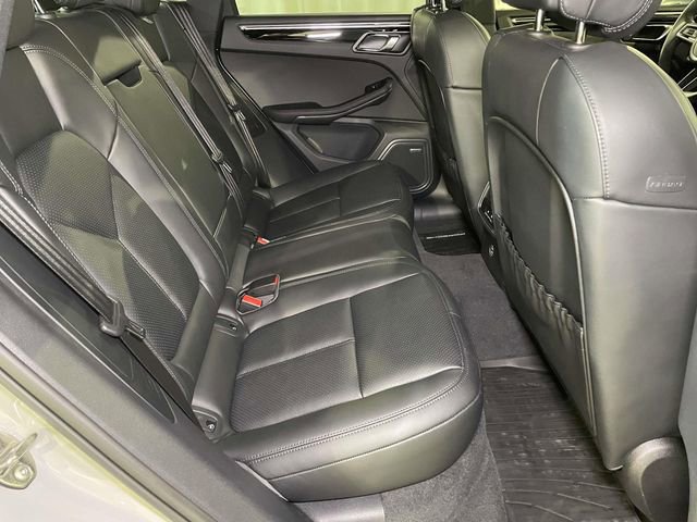 New 2026 Porsche Macan image 22