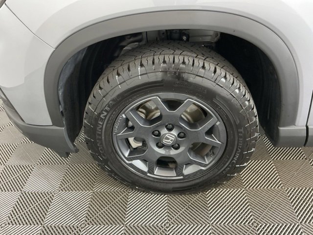 Used 2025 Honda Pilot TrailSport image 31