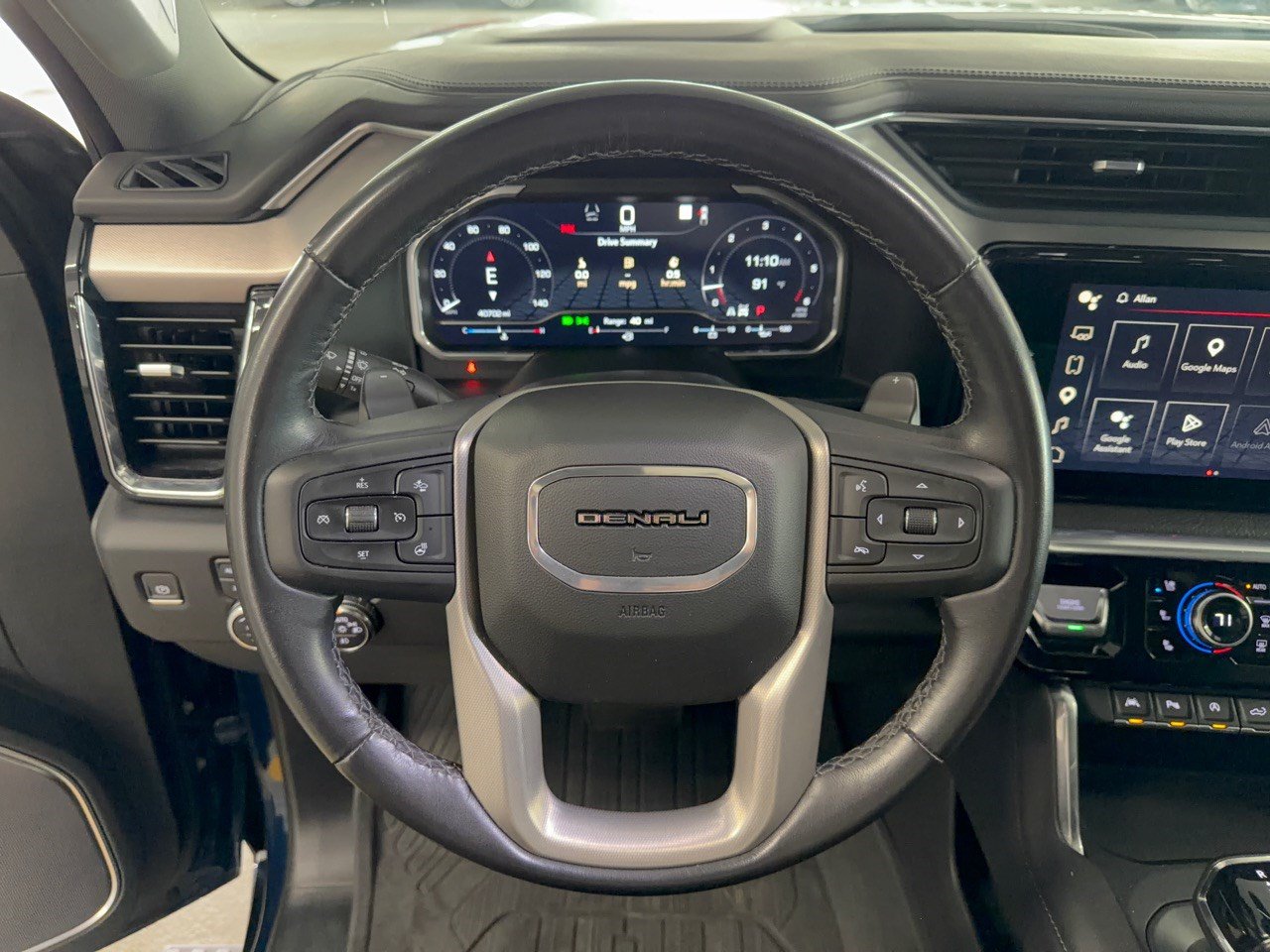 Used 2023 GMC Sierra 1500 Denali w/ Denali Reserve Package AWD/4WD image 10