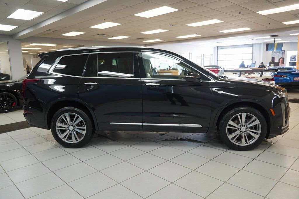 Used 2023 Cadillac XT6 Premium Luxury image 14